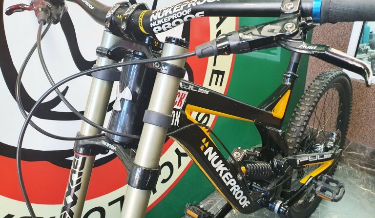 rower-nukeproof-pulse-dh-pro-bike-2014-42cm26cal-kolor-wielokolorowy