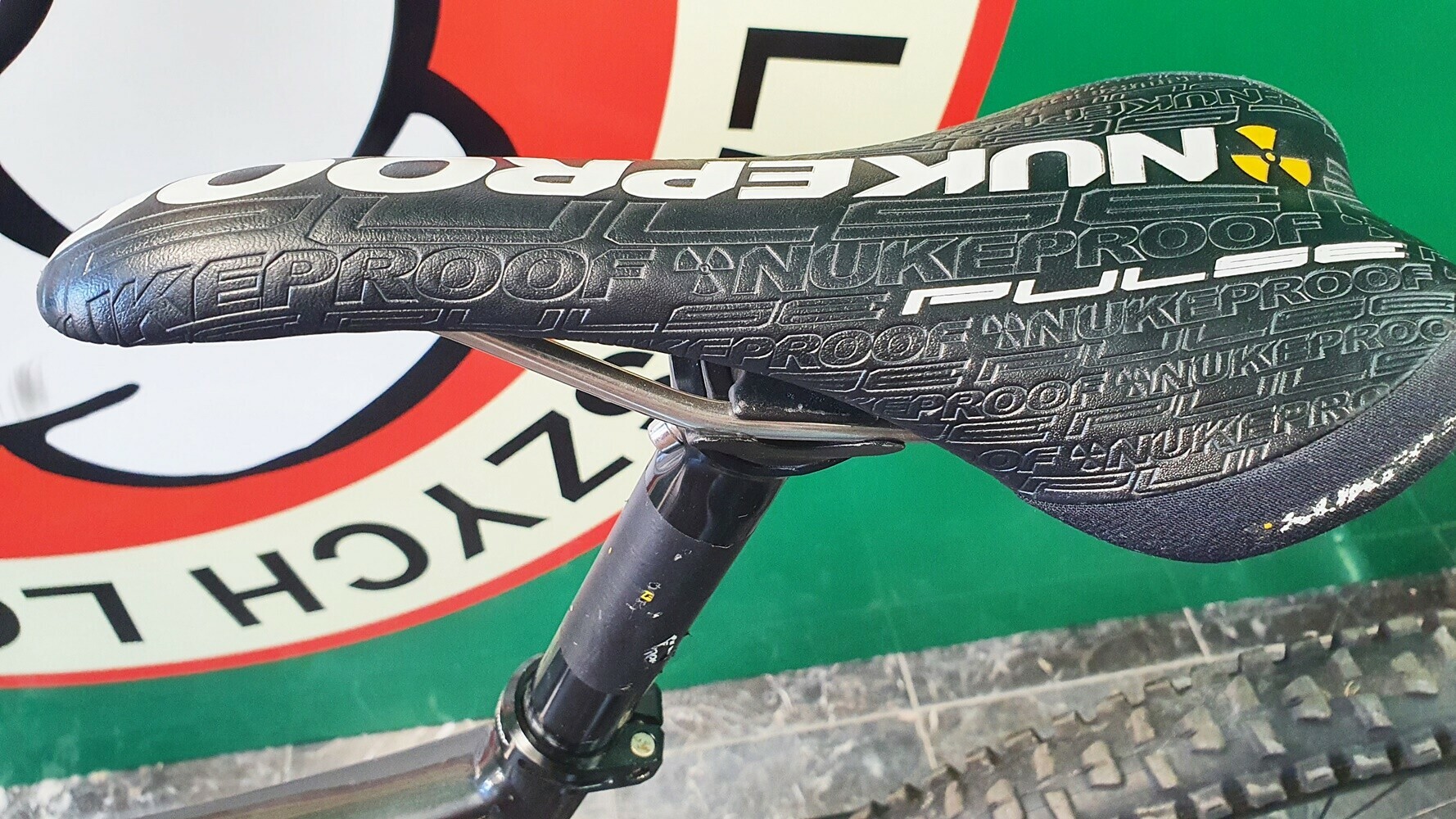 rower-nukeproof-pulse-dh-pro-bike-2014-42cm26cal-rok-produkcji-2014