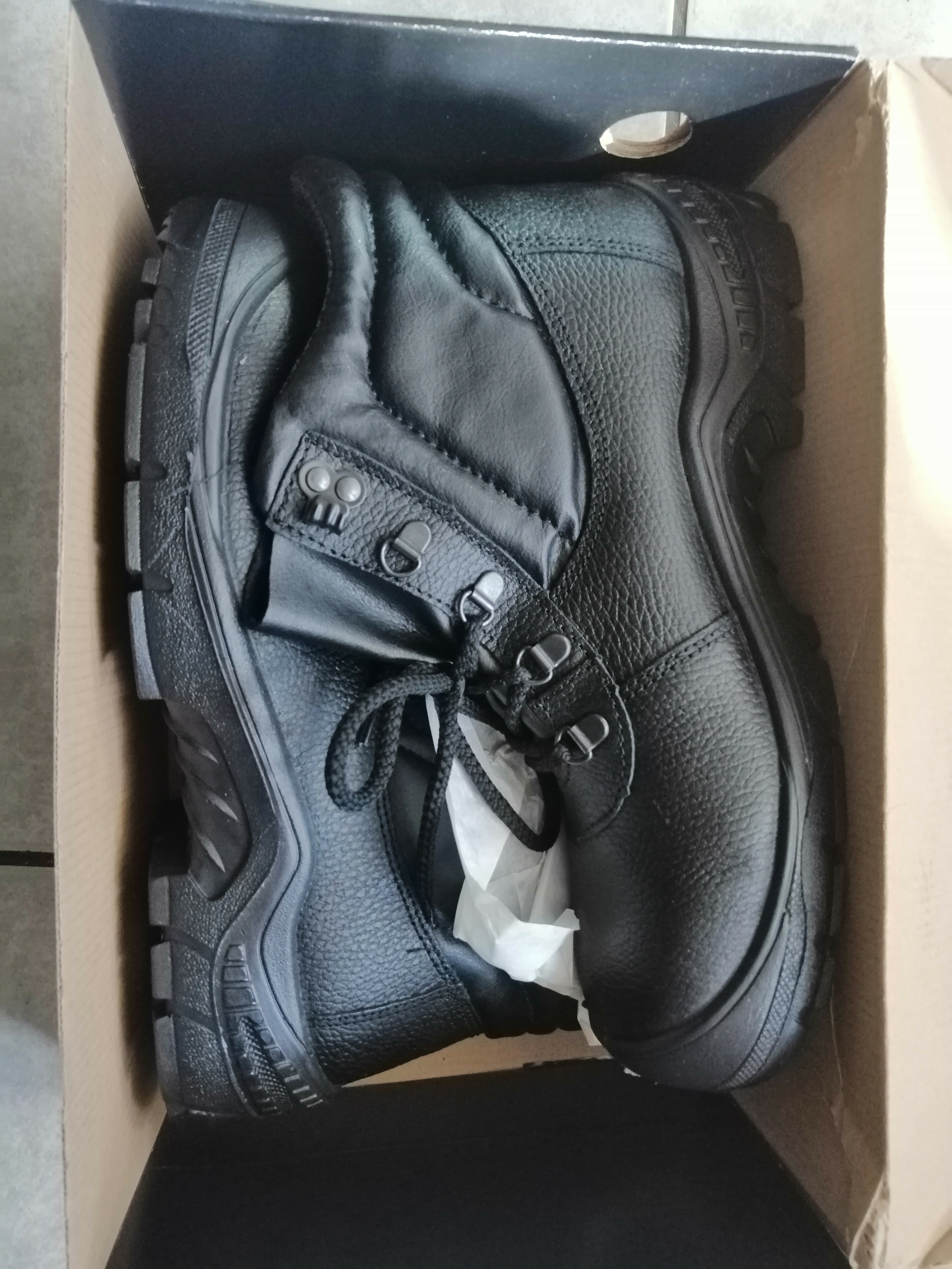 buty-techwork-roz-43-stan-uzywany