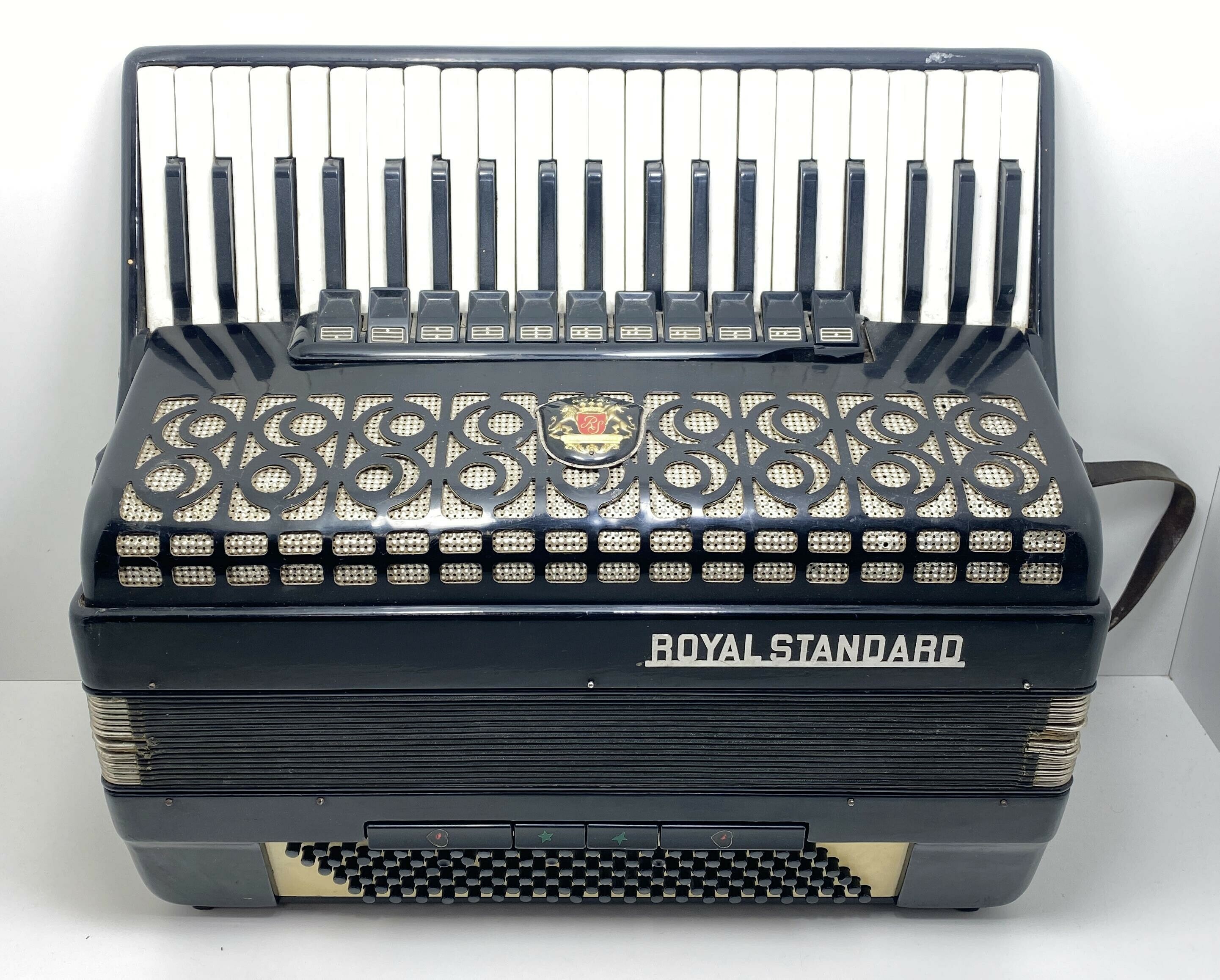 akordeon-royal-standard-montana-120-basow-204769-hubska-82-wroclaw