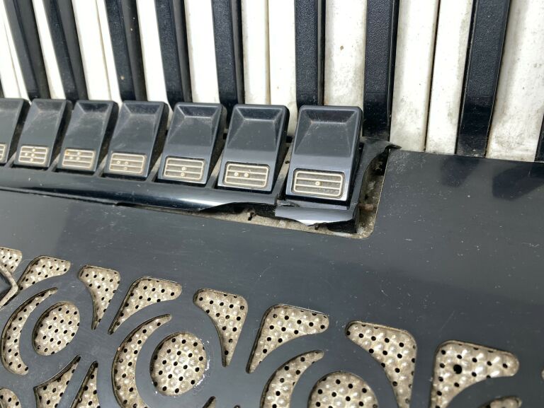 akordeon-royal-standard-montana-120-basow-204769-kod-producenta-204769