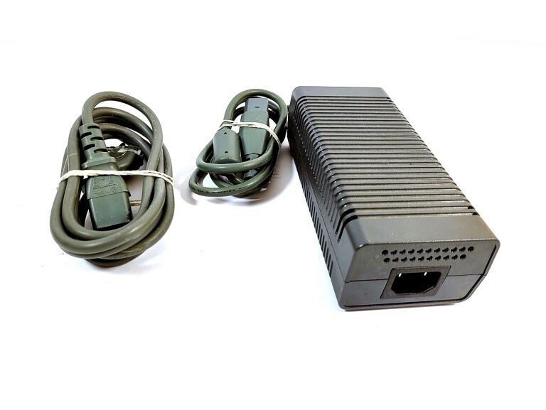 xbox-360-fat-20-gb-8-gier-pad-wersja-konsoli-xbox-360