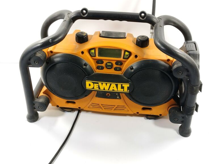RADIO BUDOWLANE DEWALT DC011