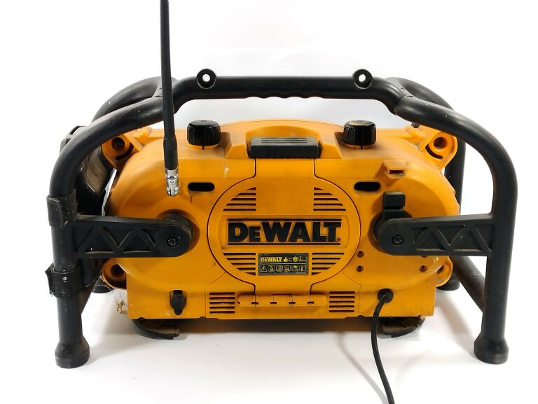 RADIO BUDOWLANE DEWALT DC011