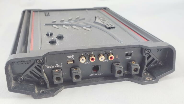 WZMACNIACZ KICKER ZX350,02