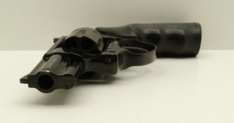 REWOLWER HUKOWY MAJOR EAGLE 2,5" KAL.6 MM SHORT