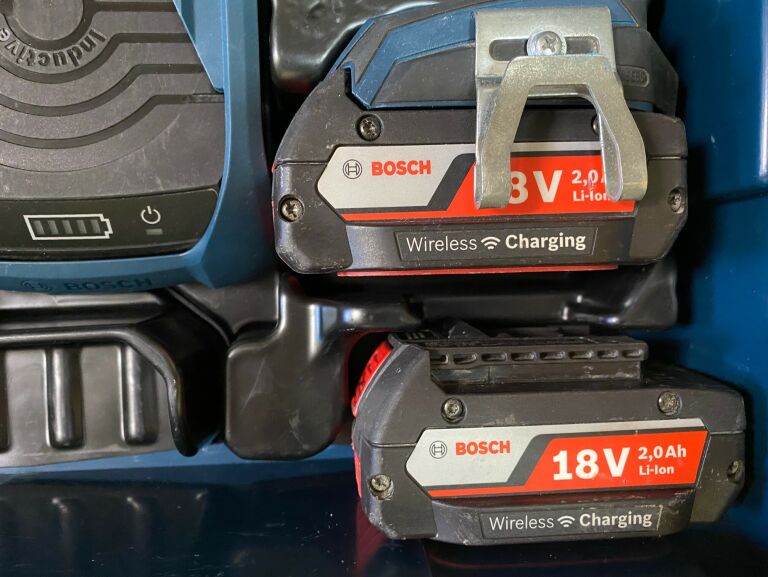 WKRĘTARKA BOSCH GSR 18 V-EC 2X BATERIA ŁADOWARKA