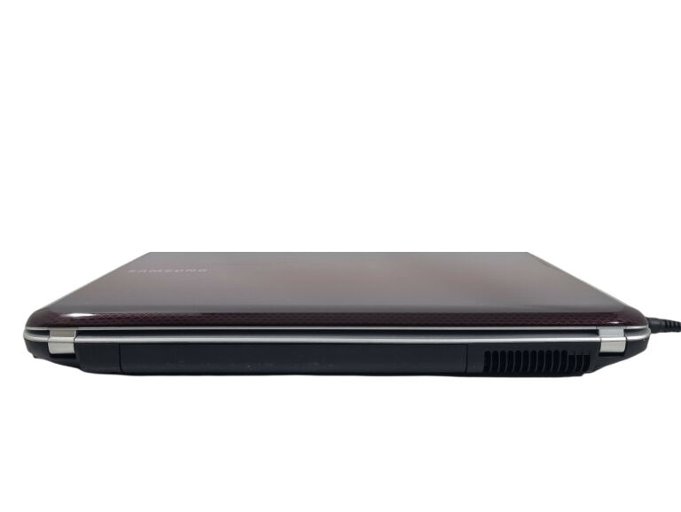 LAPTOP SAMSUNG R530 C2D/4GB/500GB/GEFORCE 310M