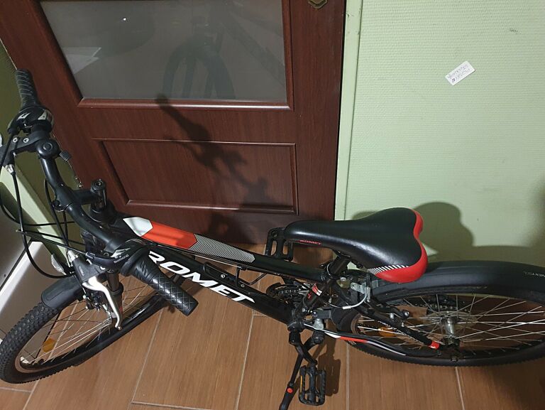 JUNIOR EDITION M