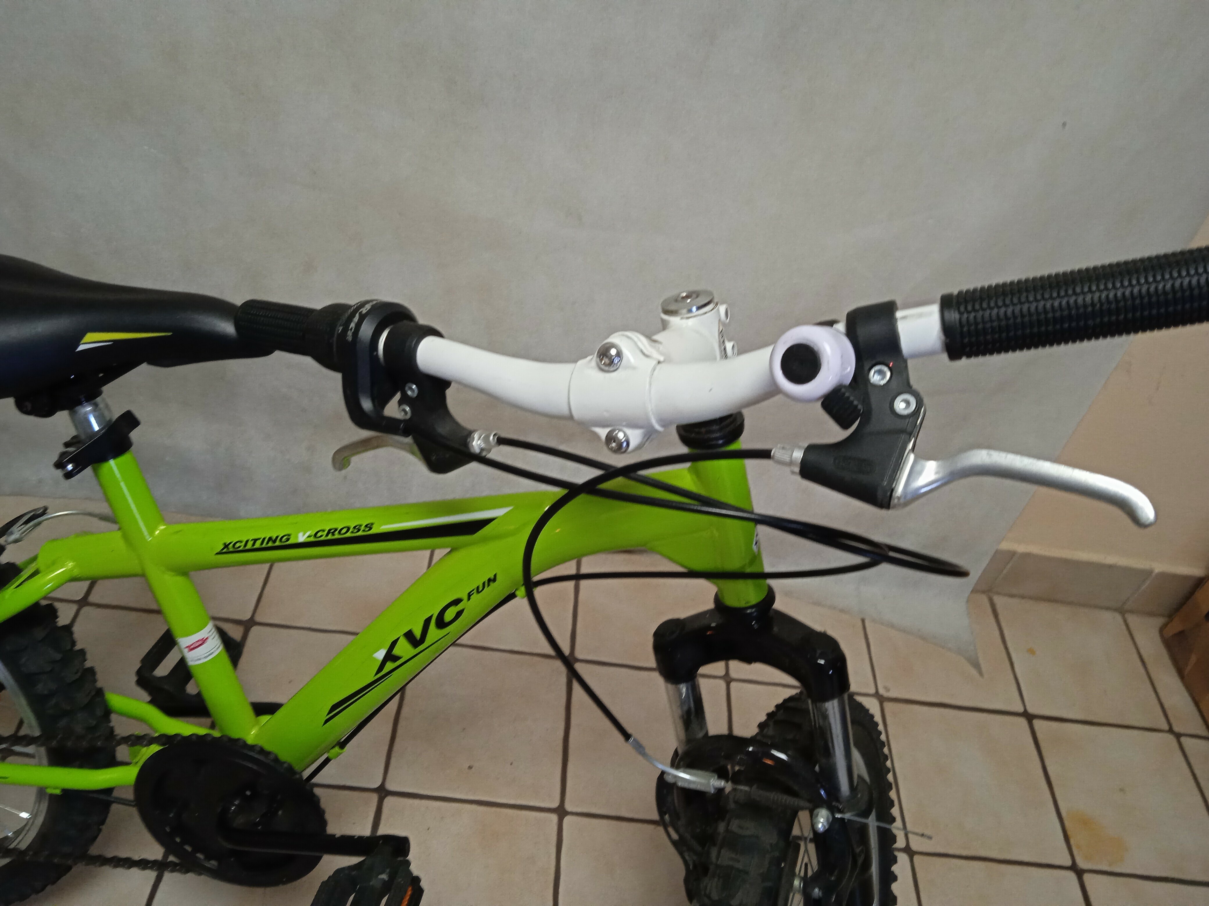 dzieciecy-rower-xvc-fun-20-zielony-kolor-zielony