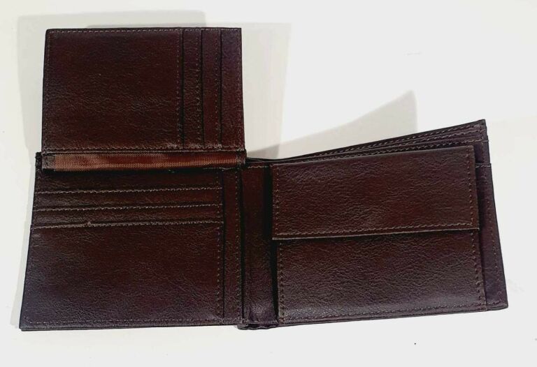 meski-portfel-ciemnobrazowy-material-dominujacy-skora-ekologiczna