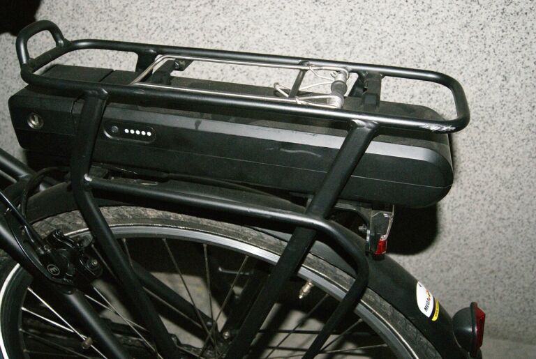 rower-elektryczny-superior-ssc300-damka-kolor-czarny