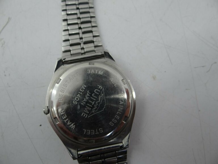 zegarek-fuji-m314qs-funkcje-datownik