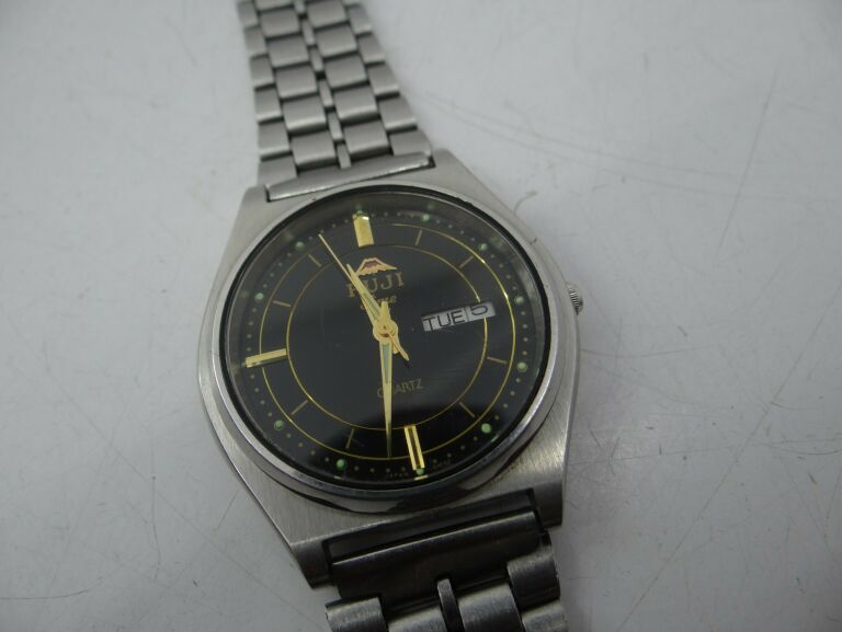 zegarek-fuji-m314qs-ksztalt-koperty-okragla