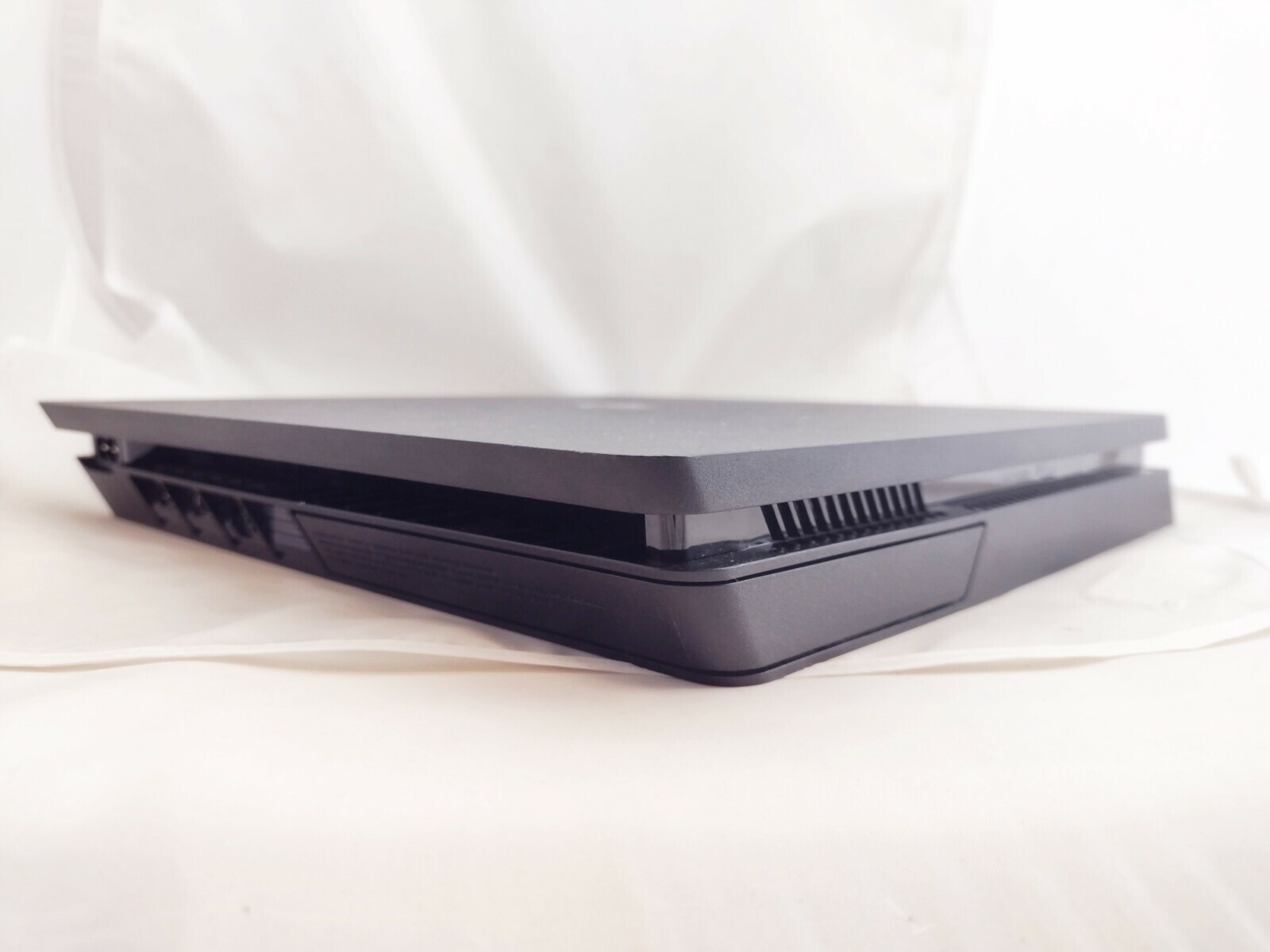 konsola-playstation-4-slim-cuh-2216b-1tb-ps4-wersja-playstation-4-slim