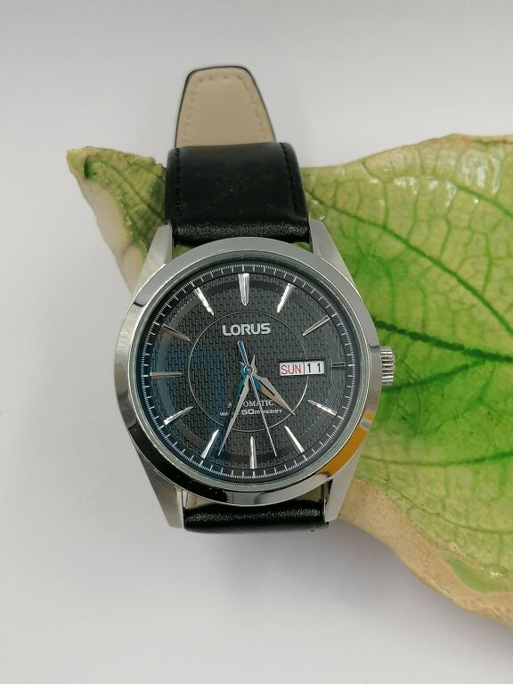 ZEGAREK MĘSKI LORUS CLASSIC AUTOMATIC