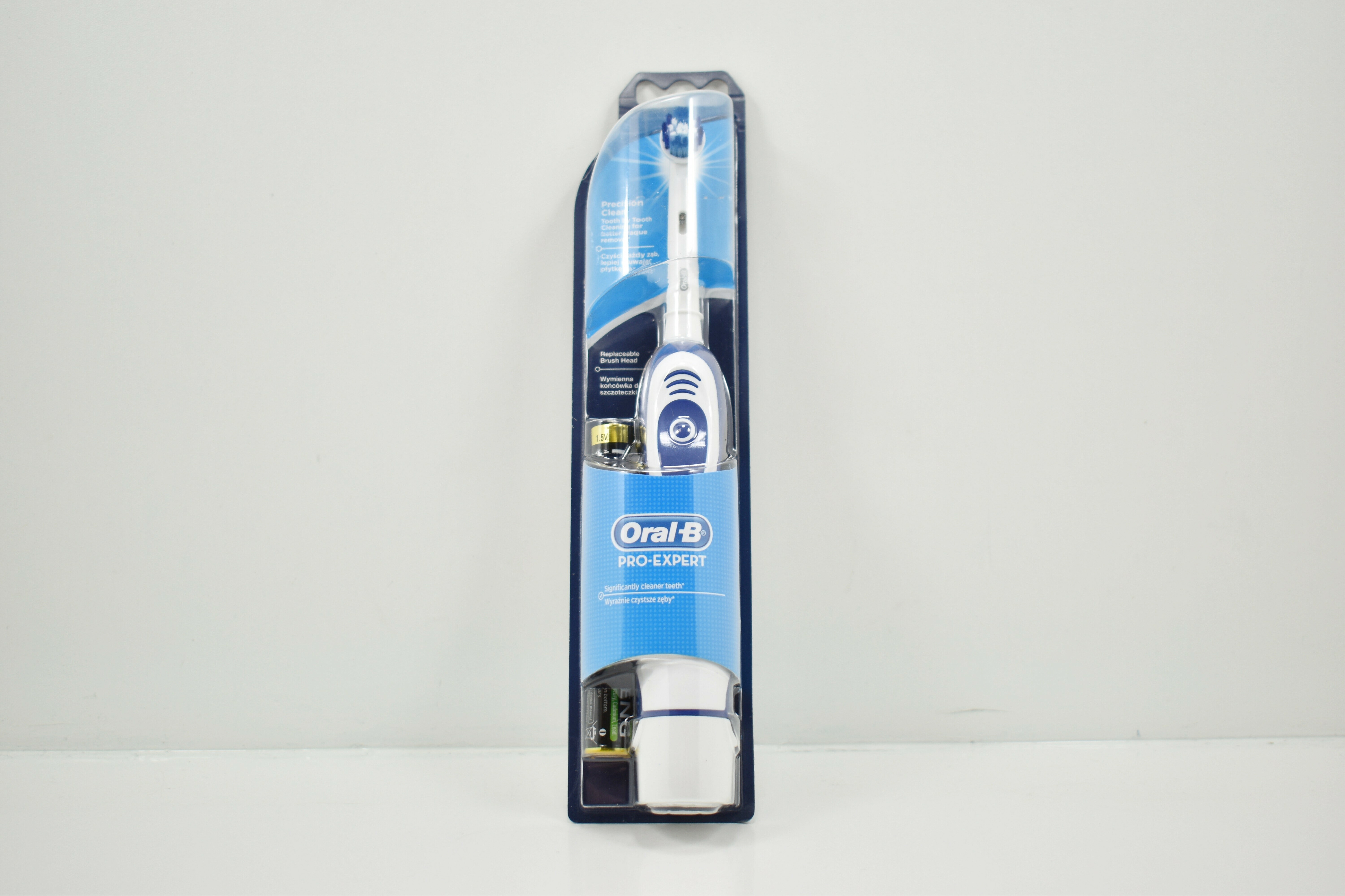 elektryczna-szczoteczka-na-baterie-oral-b-3744-stan-powystawowy