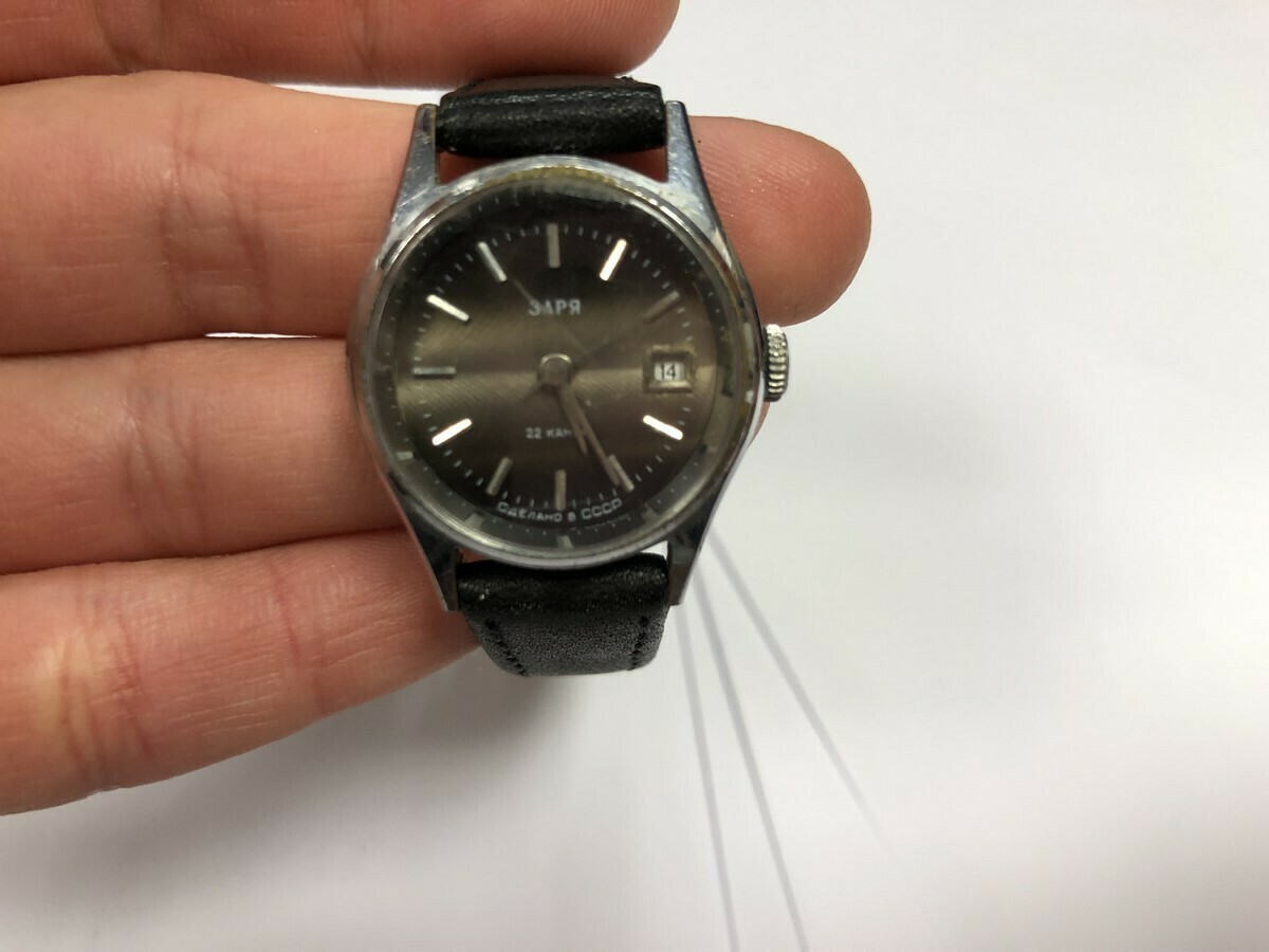 zegarek-3apr-22-kamienie-bateria-do-wymiany-material-paska-inny