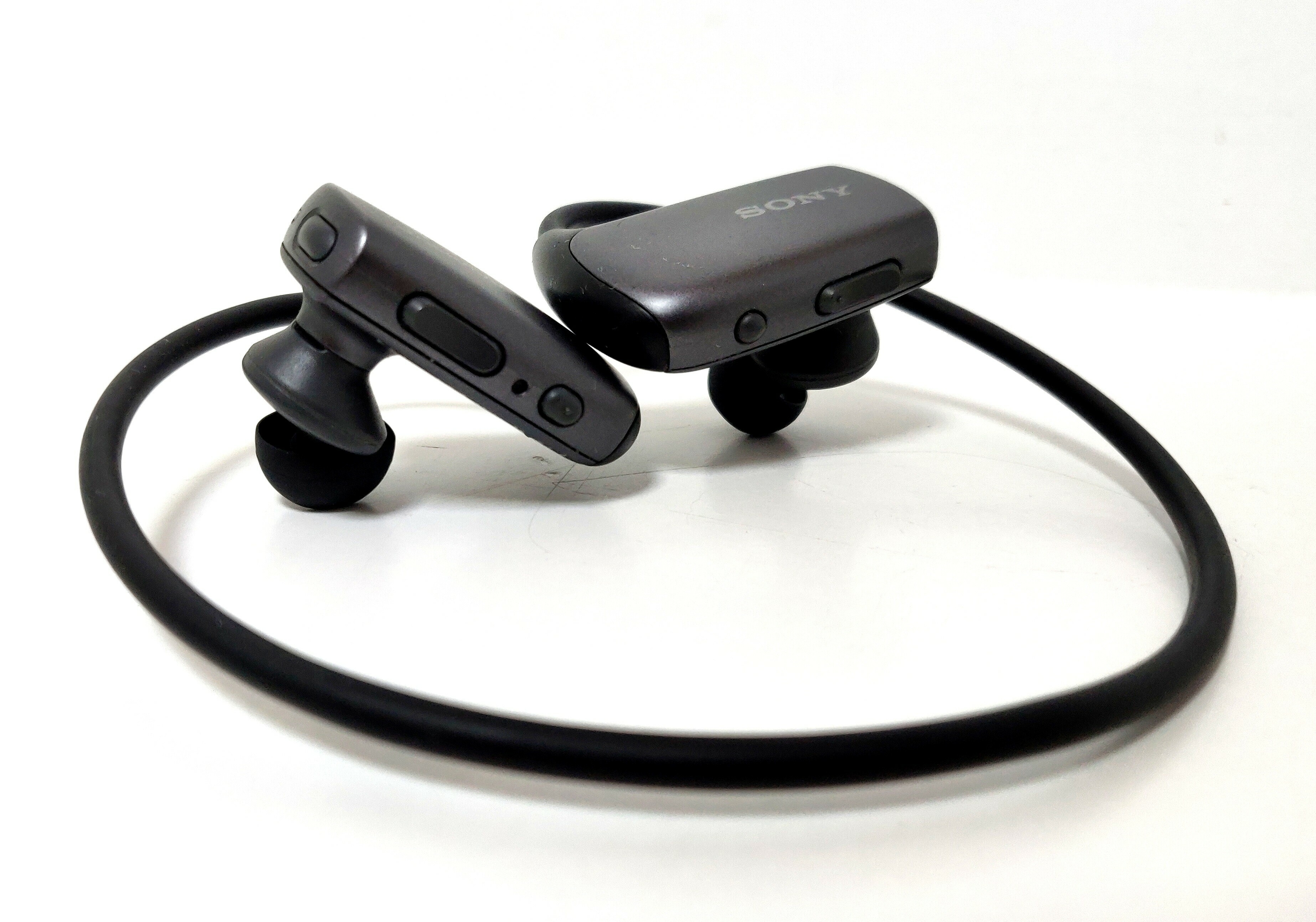 odtwarzacz-mp3-sluchawki-sony-bcr-nw-ws610-rodzaj-sluchawek-dokanalowe