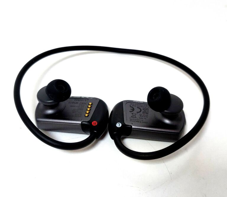 odtwarzacz-mp3-sluchawki-sony-bcr-nw-ws610-jana-pawla-ii-41a-warszawa