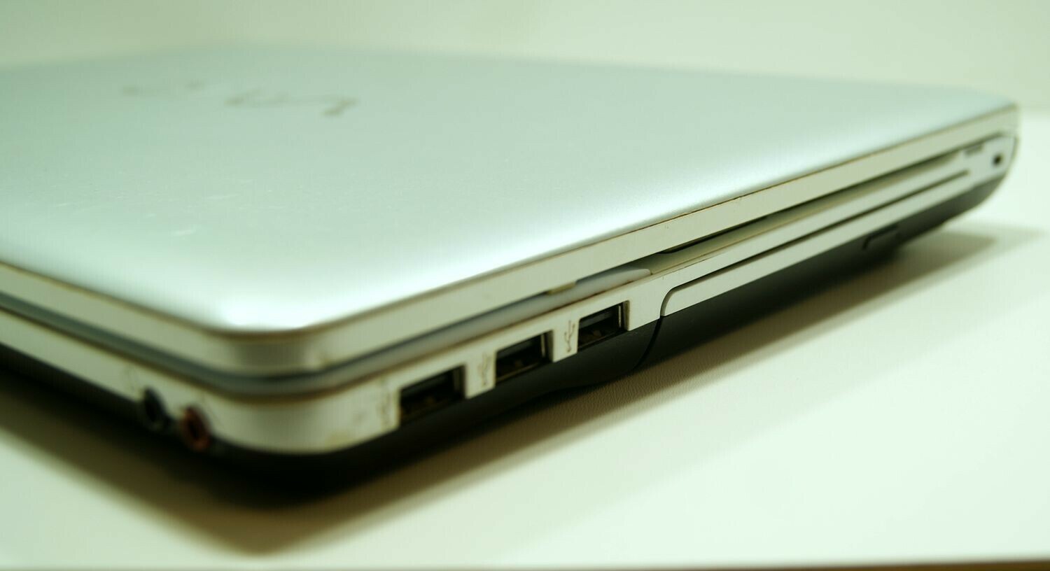 laptop-sony-vaio-pcg-71211m-i5-4gb-ram-240gb-hdd-liczba-rdzeni-procesora-2