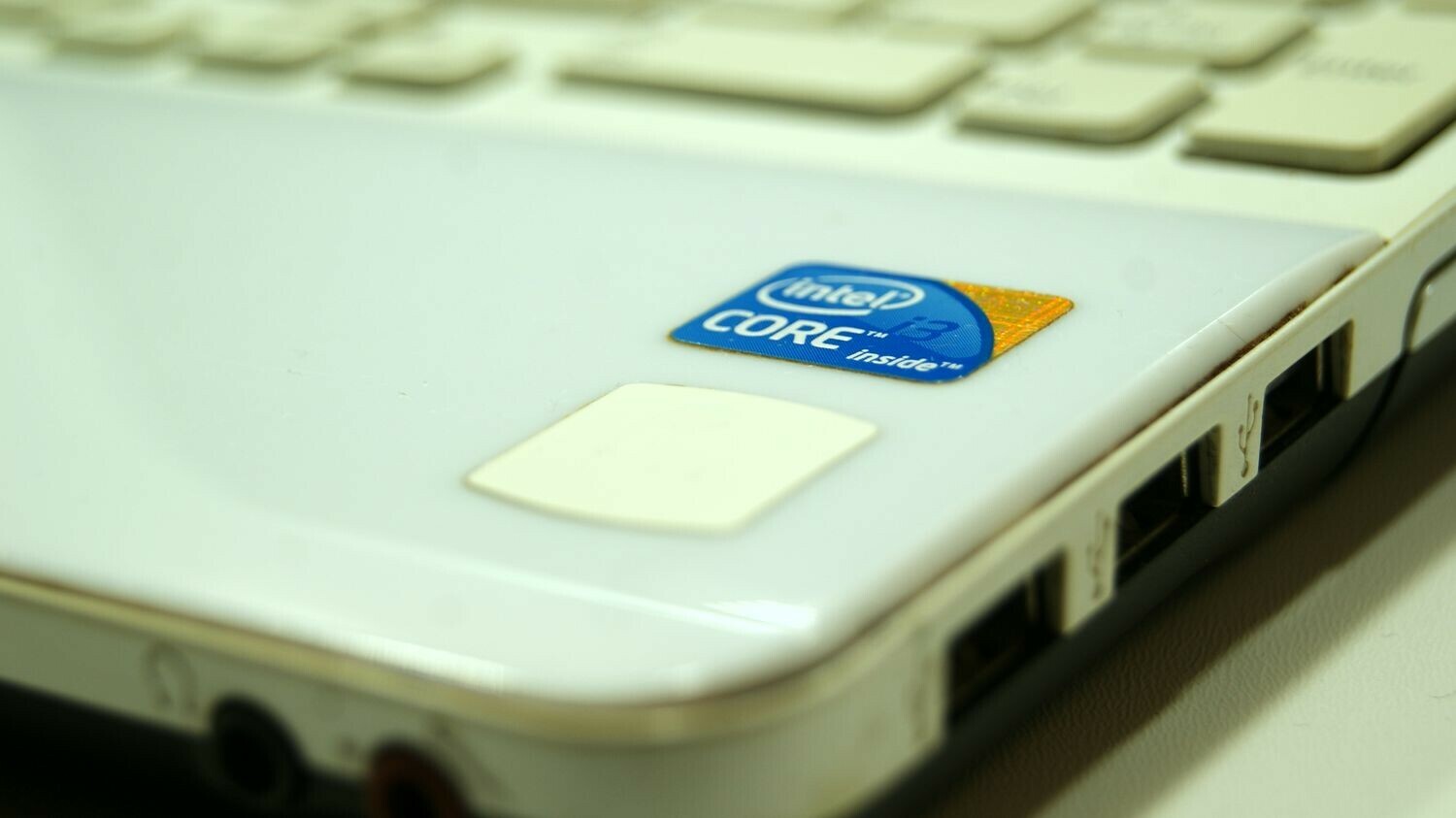 laptop-sony-vaio-pcg-71211m-i5-4gb-ram-240gb-hdd-kod-producenta-vpceb4z1e