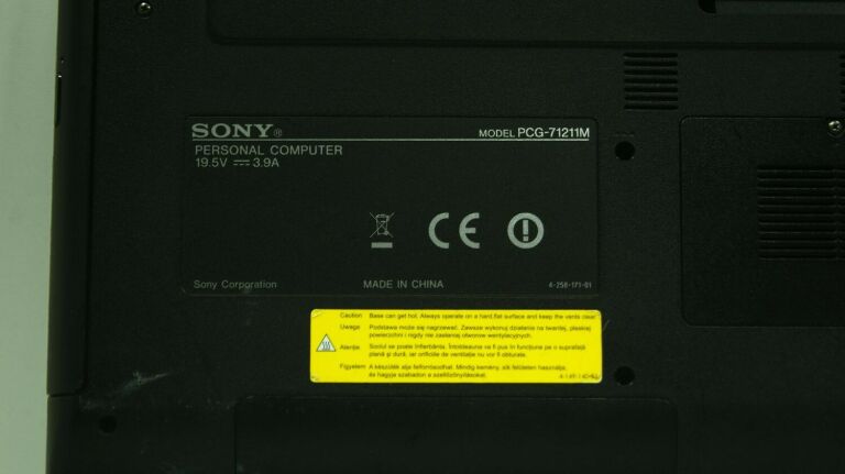 LAPTOP SONY VAIO PCG-71211M I5 4GB RAM 240GB HDD