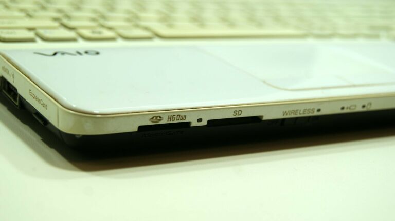 laptop-sony-vaio-pcg-71211m-i5-4gb-ram-240gb-hdd-model-vaio-pcg-71211m