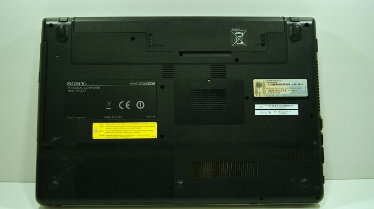 LAPTOP SONY VAIO PCG-71211M I5 4GB RAM 240GB HDD