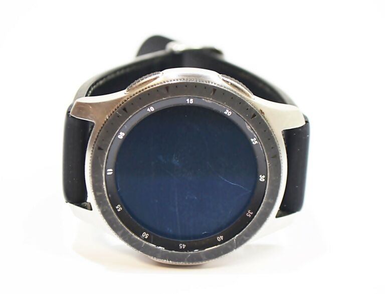 samsung-galaxy-watch-46mm-silver-r800-pud-lad-model-galaxy-watch-r800-r805