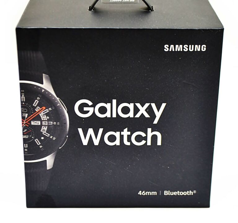 samsung-galaxy-watch-46mm-silver-r800-pud-lad-ksztalt-koperty-okragly