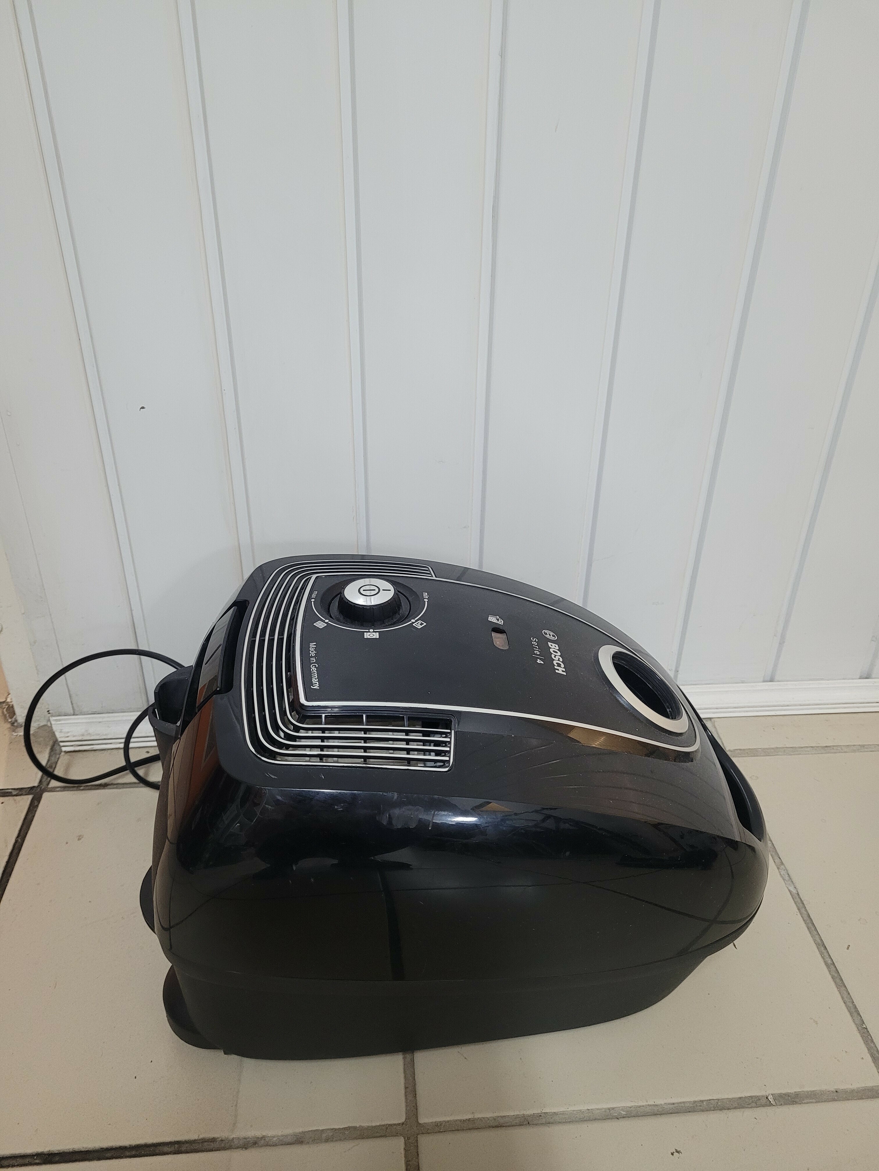 odkurzacz-bosch-bgls48-marka-bosch