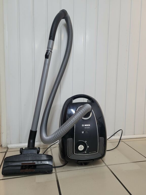 odkurzacz-bosch-bgls48-stan-uzywany