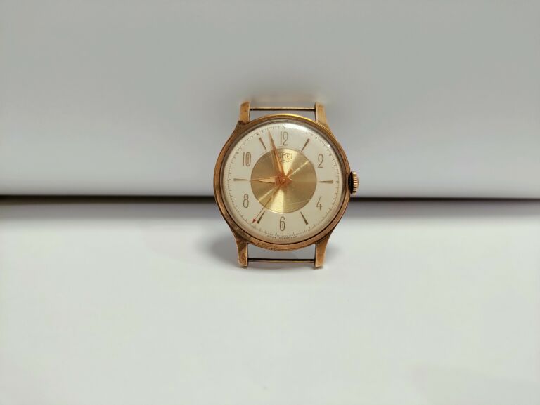 zegarek-umf-ruhla-mechaniczny-stan-do-renowacji