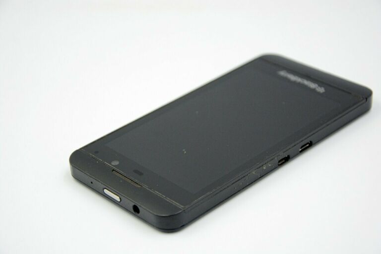telefon-blackberry-z10-16gb-typ-smartfon