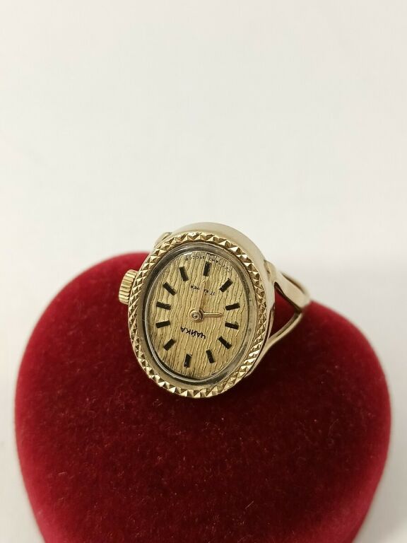 pozlacany-zegarek-w-pierscionku-czajka-roz16-ksztalt-koperty-owalna