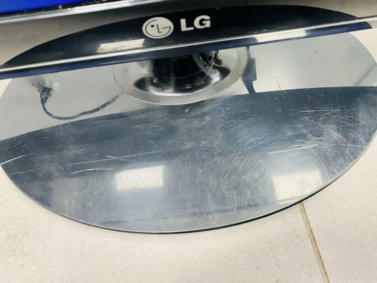 MONITOR LG DM2780D-PZ Z TUNEREM TV