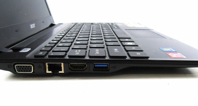 PORĘCZNY LAPTOP ACER ASPIRE ONE 725 + ŁADOWARKA
