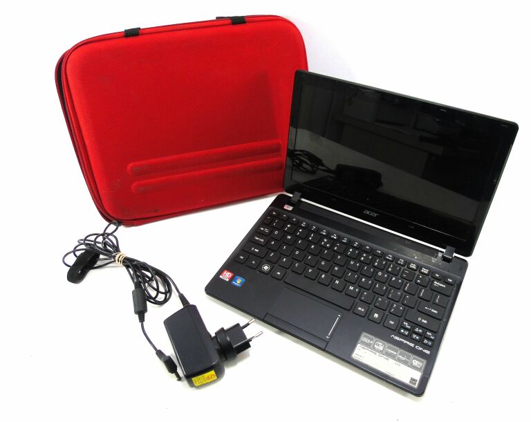 PORĘCZNY LAPTOP ACER ASPIRE ONE 725 + ŁADOWARKA
