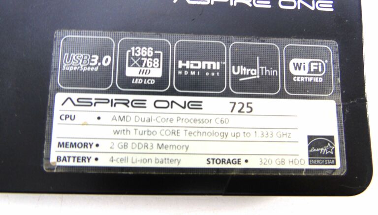 PORĘCZNY LAPTOP ACER ASPIRE ONE 725 + ŁADOWARKA