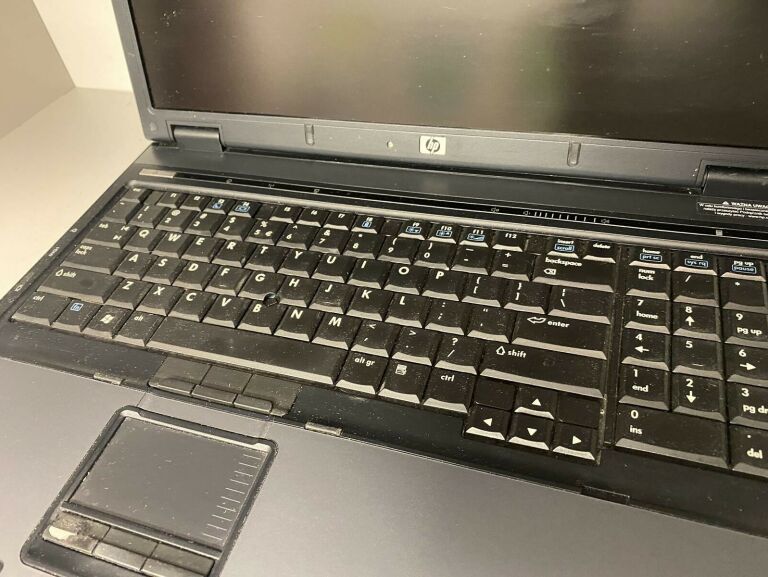 LAPTOP HP COMPAQ 8710P