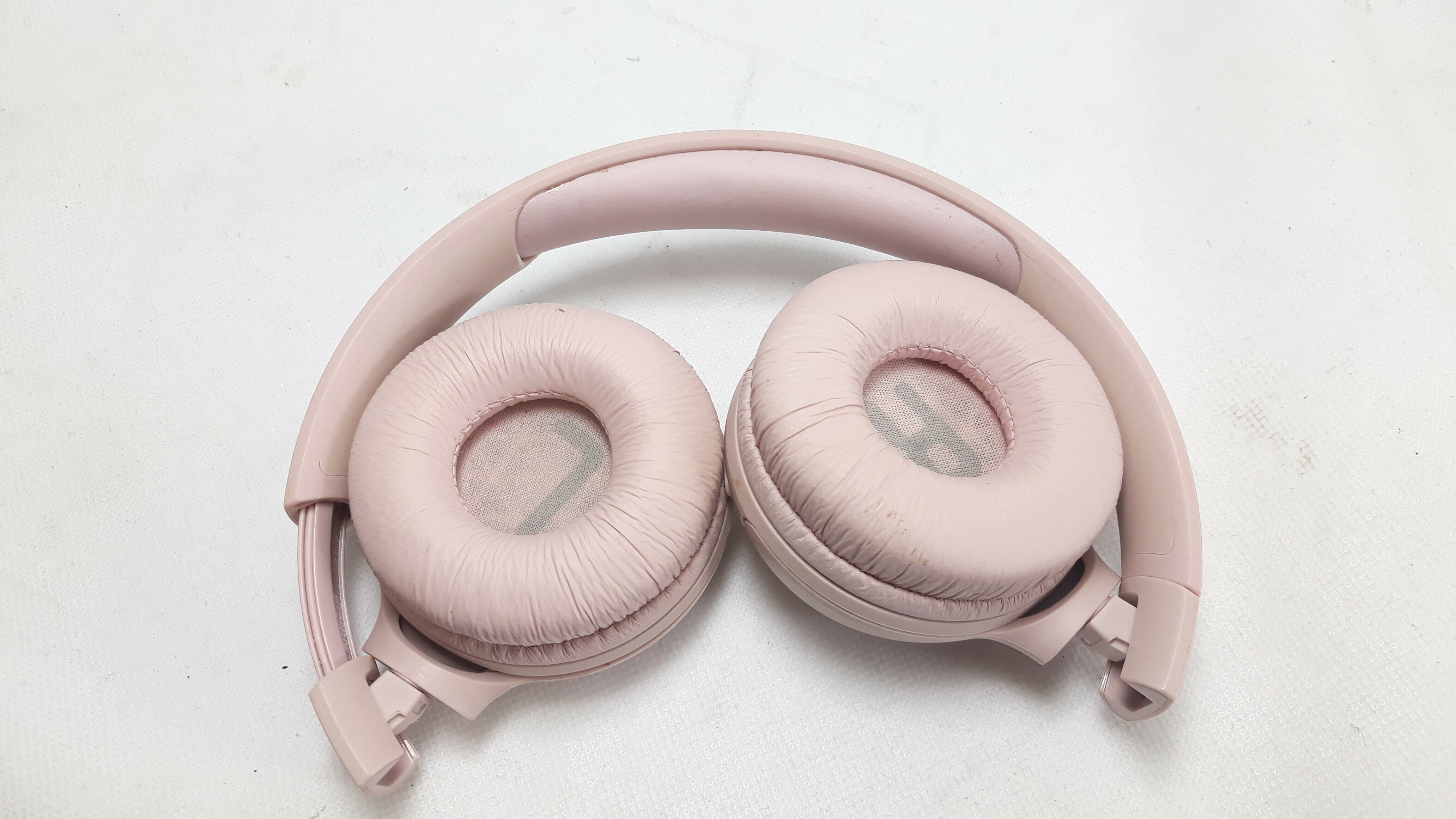 sluchawki-jbl-tune-500bt-rozowe-rodzaj-sluchawek-nauszne