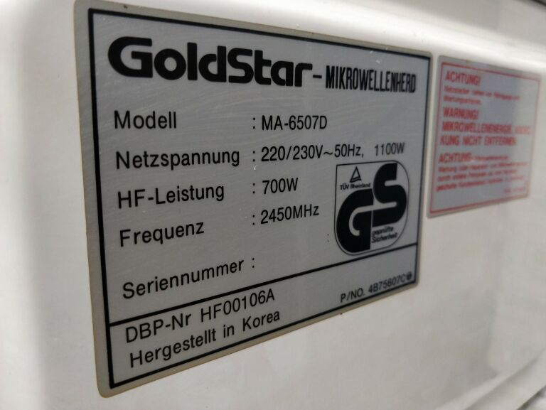 KUCHENKA MICROFALOWA GOLDSTAR 700W ZAPRASZAMY
