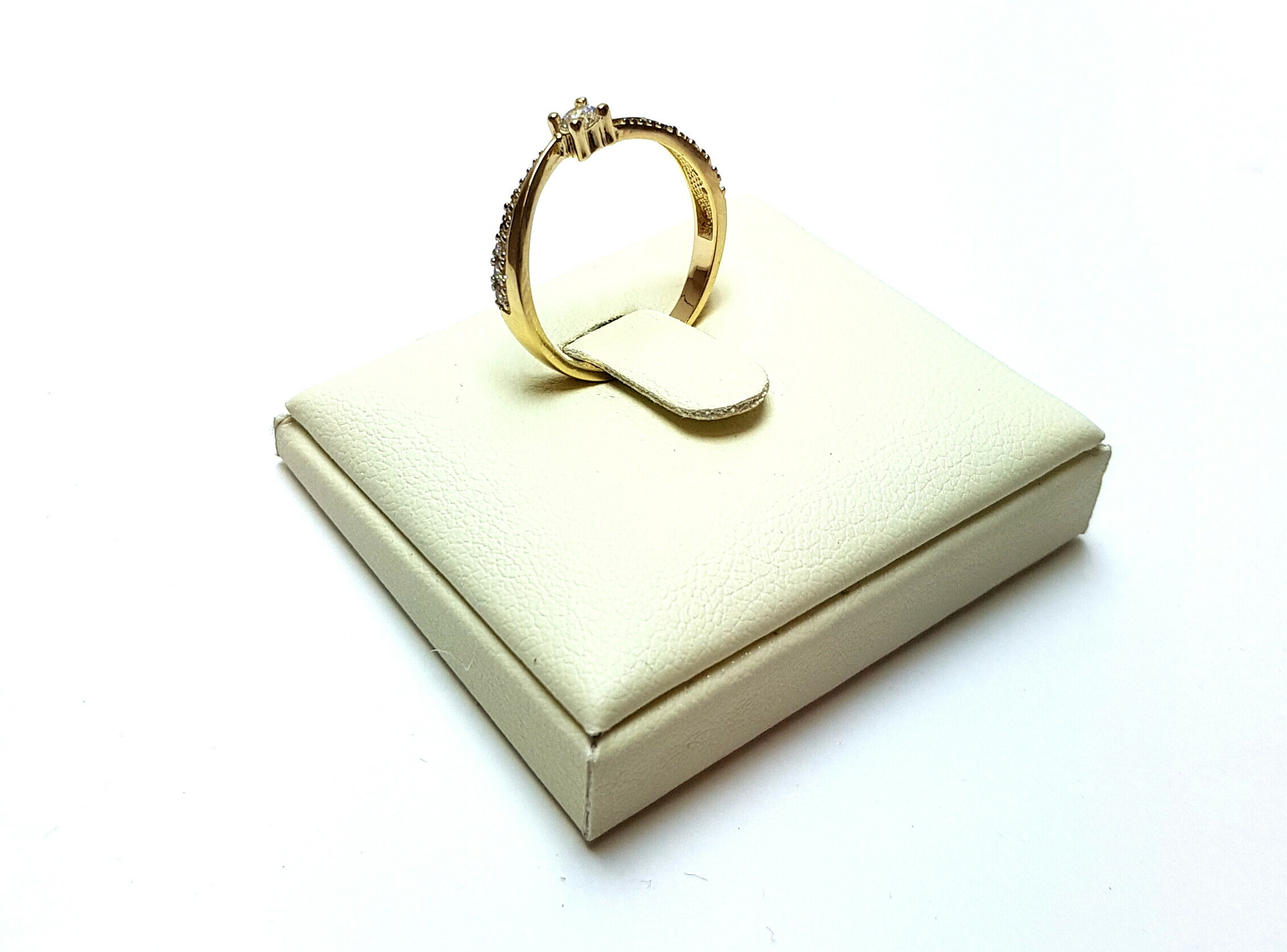 zloty-pierscionek-zareczyny-585-195g-r14-rodzaj-klasyczne