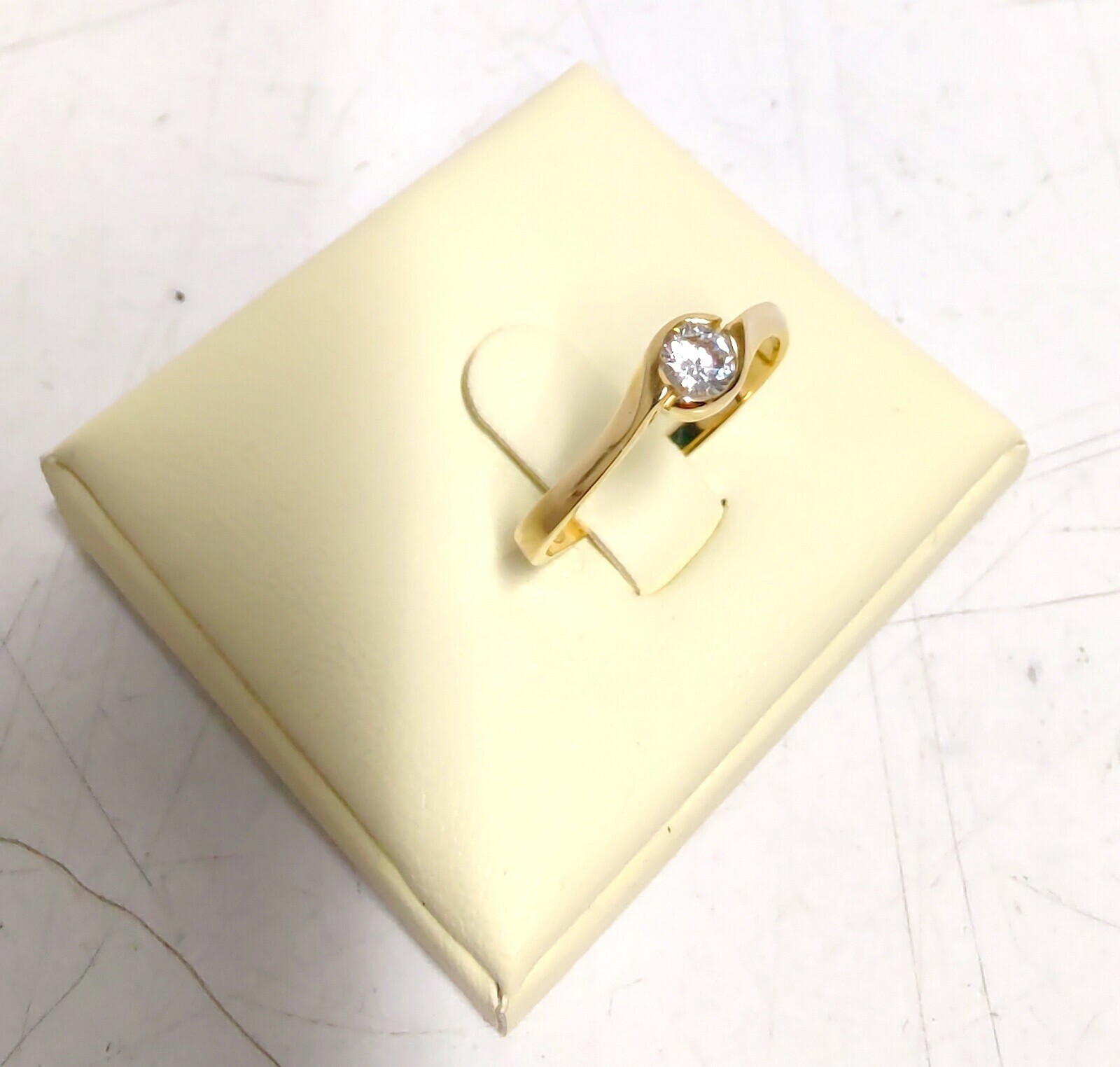 piekny-zloty-pierscionek-p585-185g-r14-stan-powystawowy