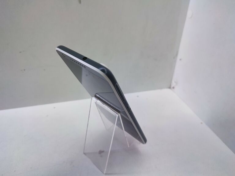 telefon-htc-desire-820-opis-typ-smartfon