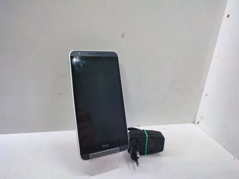 telefon-htc-desire-820-opis-stan-uszkodzony