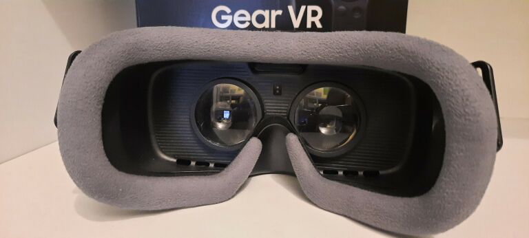 GOGLE VR SAMSUNG 3 SM-R324 Z KONTROLEREM.