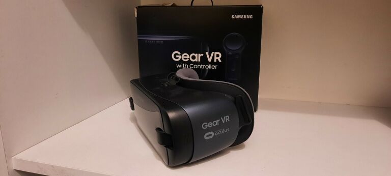 GOGLE VR SAMSUNG 3 SM-R324 Z KONTROLEREM.