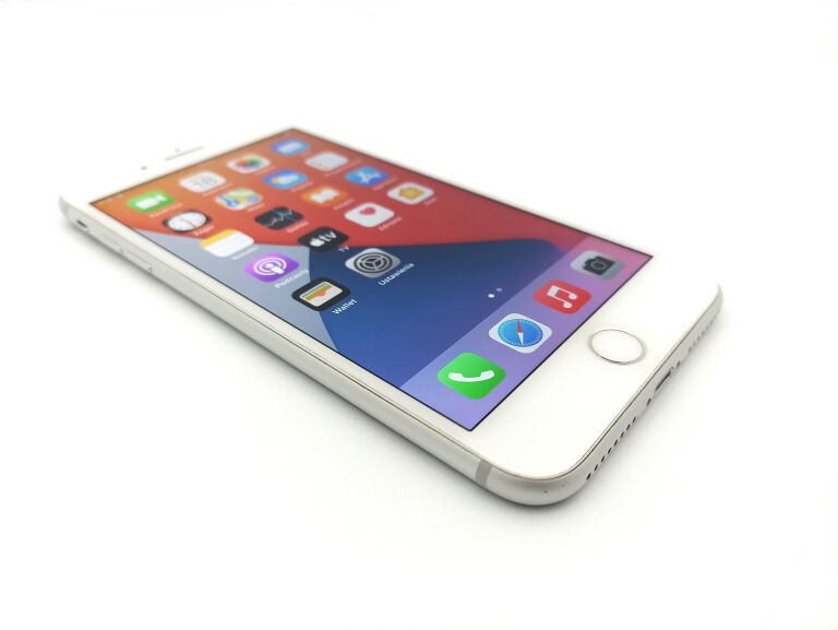 APPLE IPHONE 8 PLUS 3/64 GB 5,5' 82 % 12+12 MPIX